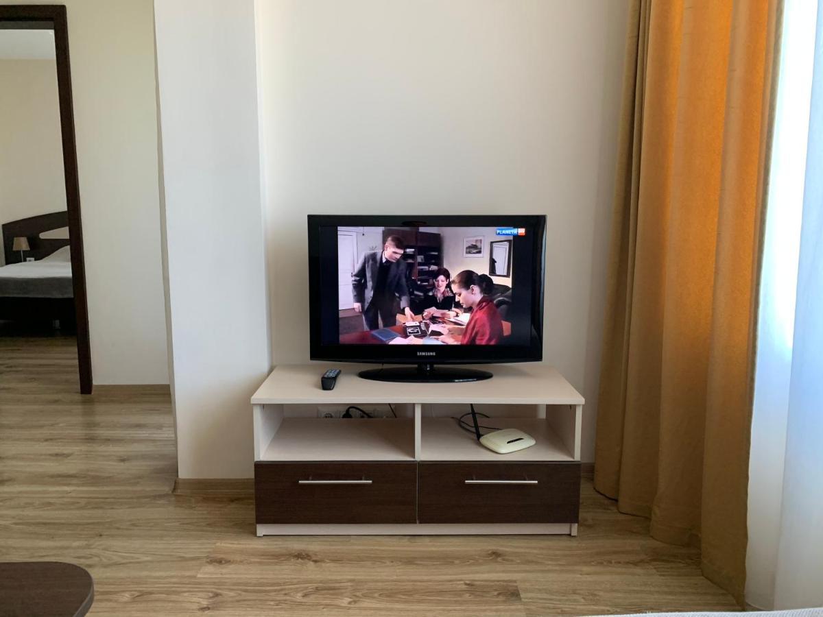 Аппартамент Pines Beach Resort ビャラ エクステリア 写真